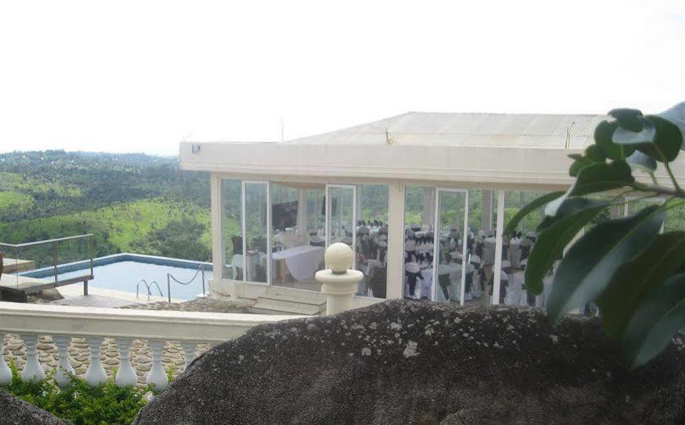 Saddle Hill Ranch Hotell Bafut Eksteriør bilde