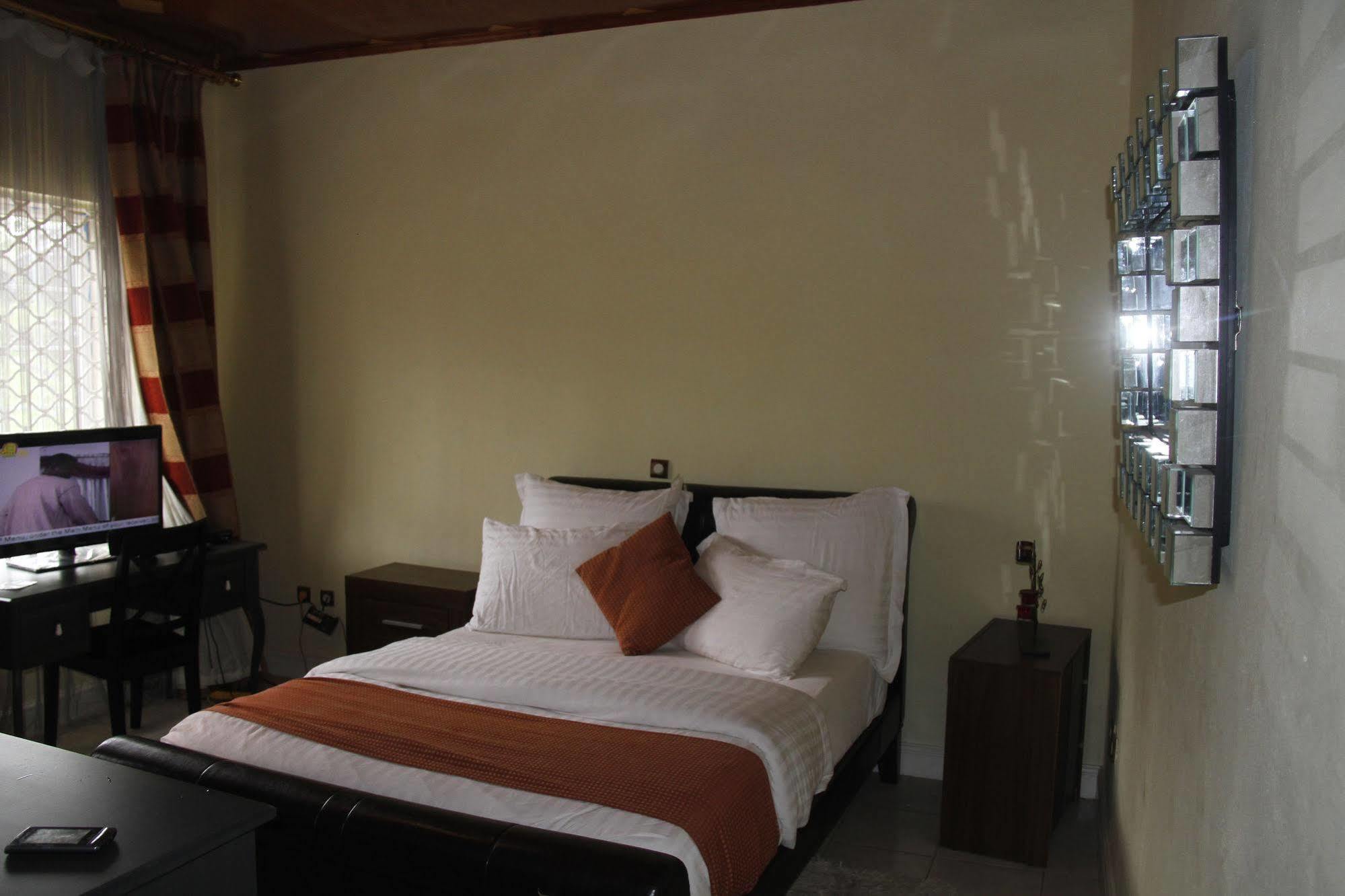 Saddle Hill Ranch Hotell Bafut Eksteriør bilde