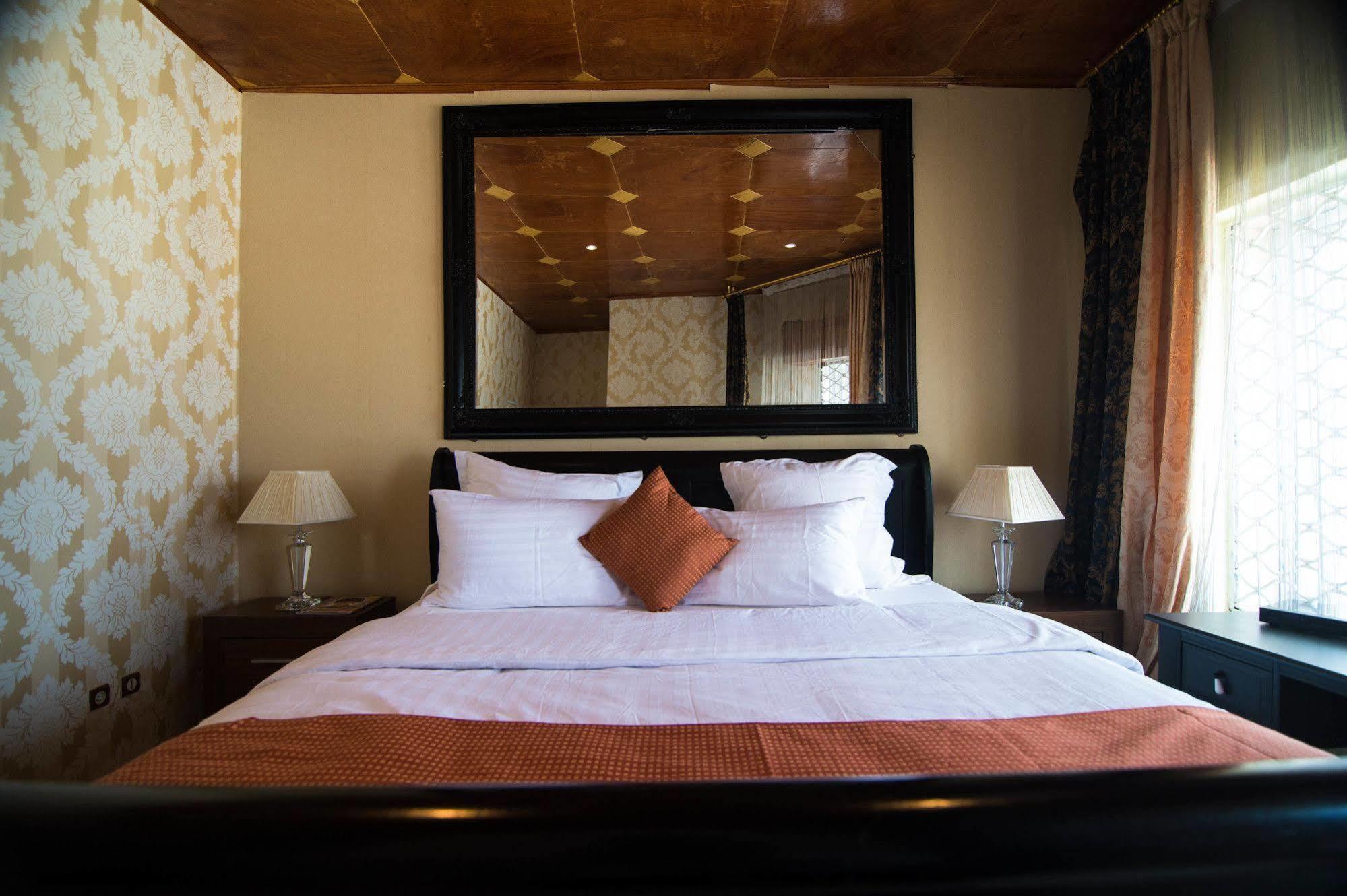 Saddle Hill Ranch Hotell Bafut Eksteriør bilde