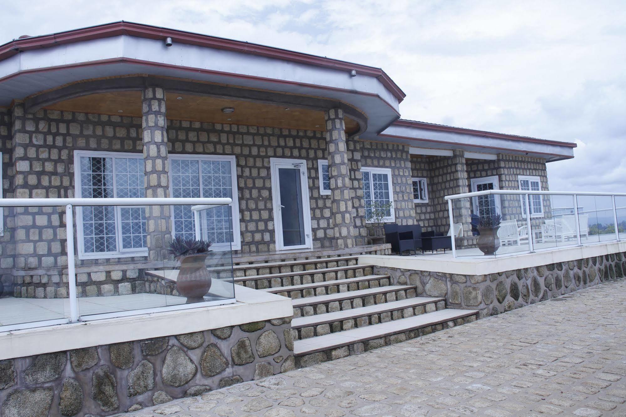 Saddle Hill Ranch Hotell Bafut Eksteriør bilde