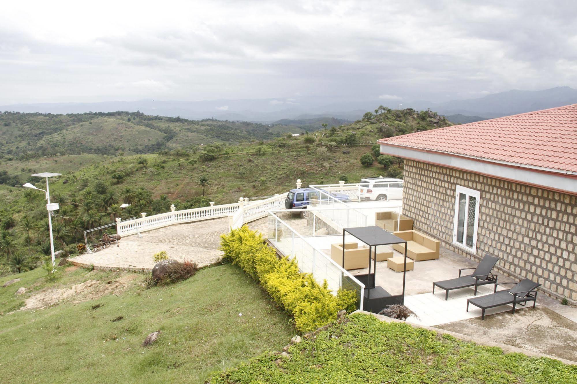 Saddle Hill Ranch Hotell Bafut Eksteriør bilde