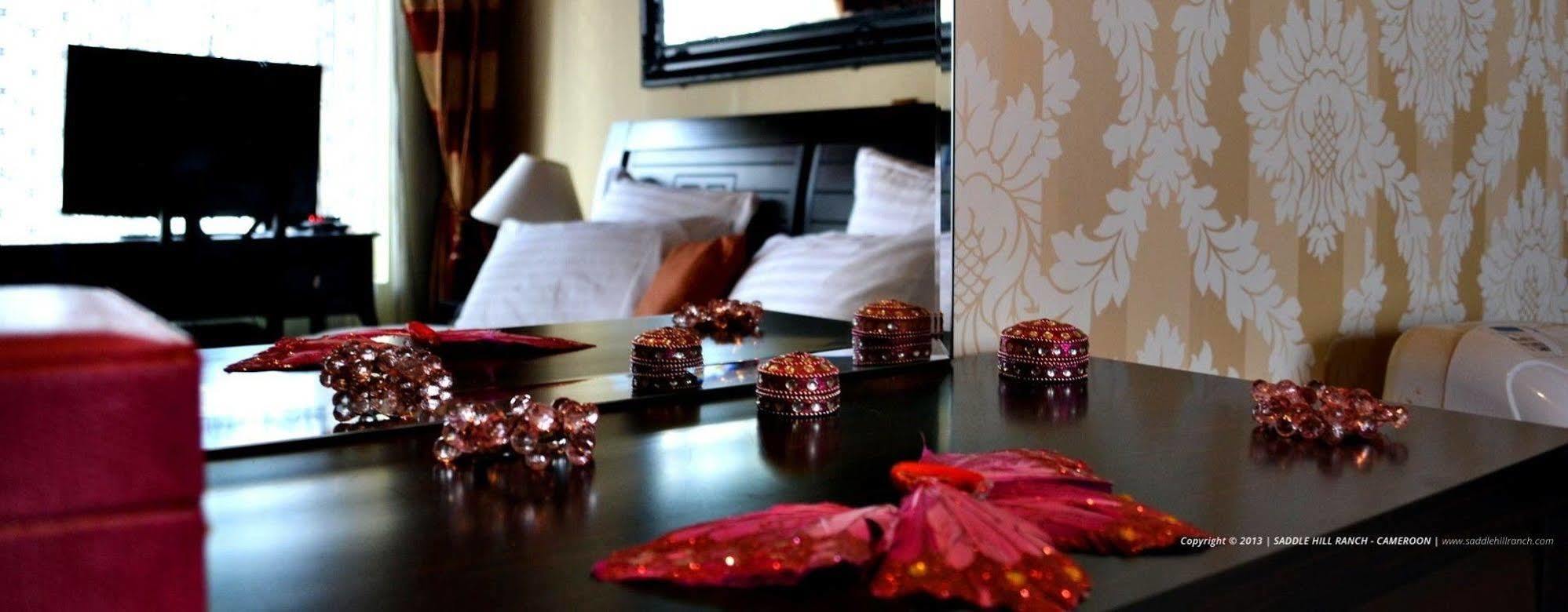 Saddle Hill Ranch Hotell Bafut Eksteriør bilde