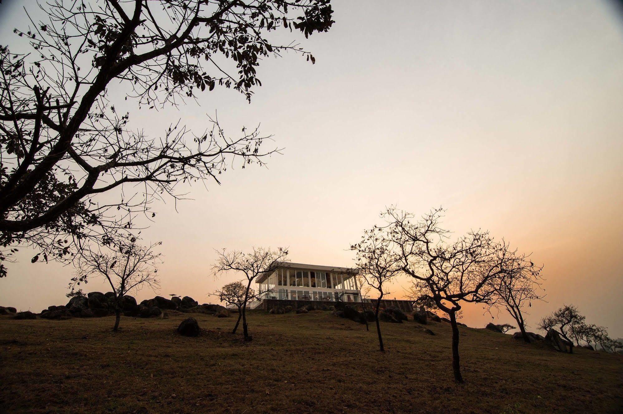 Saddle Hill Ranch Hotell Bafut Eksteriør bilde